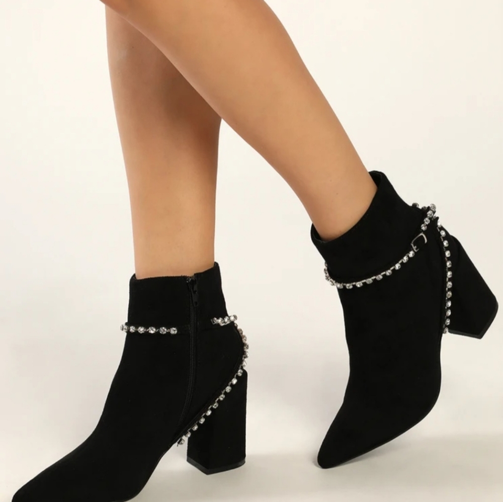🖤Lulus Guene Black Suede Rhinestone Pointed-Toe Ankle Booties sz 5.5🖤